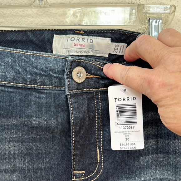 NWT Torrid Dark Wash Relaxed Bootcut Bayou Jeans  size 20 Short - Picture 5 of 13